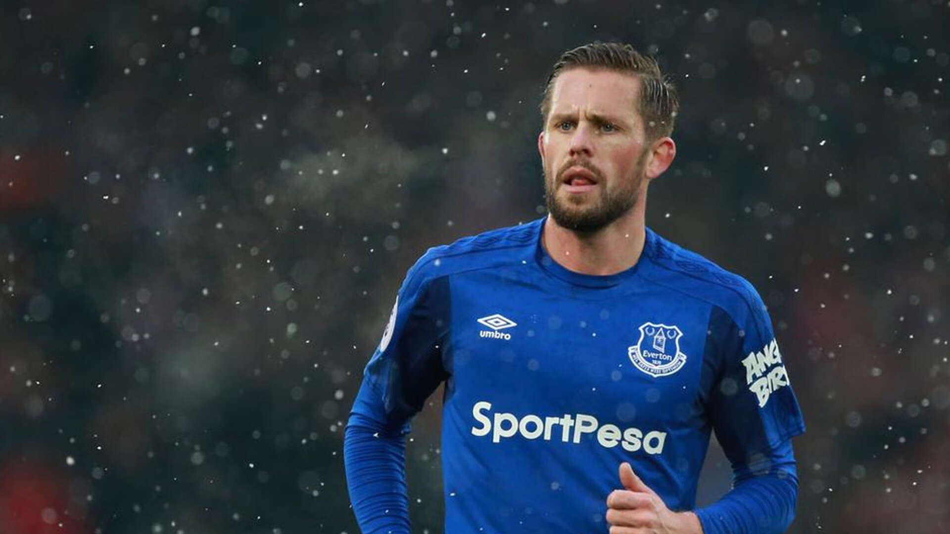 法国队稳步晋级混合接力决赛，法国队重赛