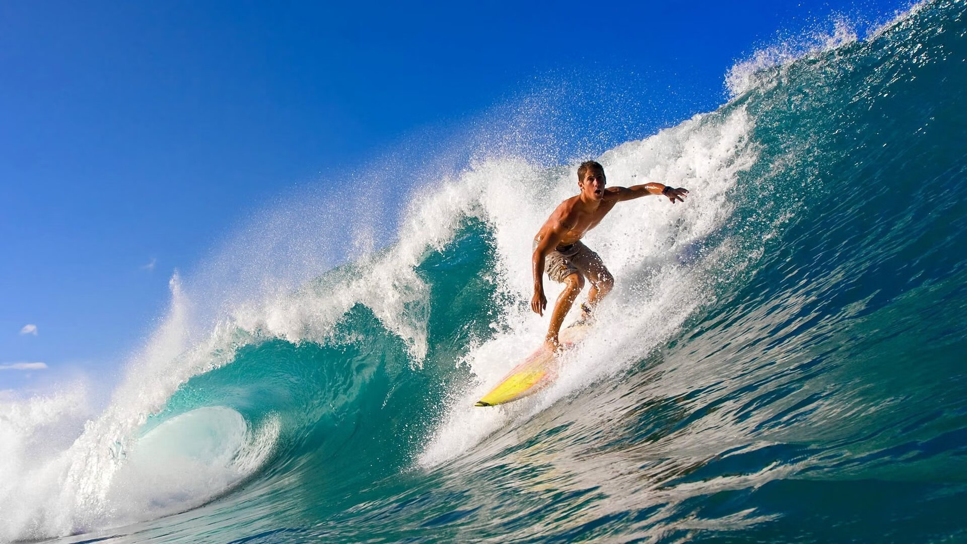 “中超联赛裁判员培训全面升级，裁判水平不断提高”，2021中超裁判员