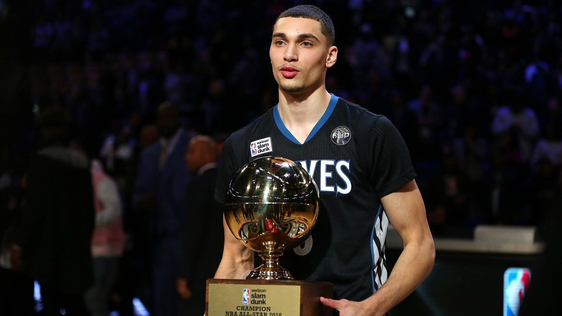 掘金新赛季广告由科比遗产基金赞助,引发球迷热议,科比 掘金 扣篮